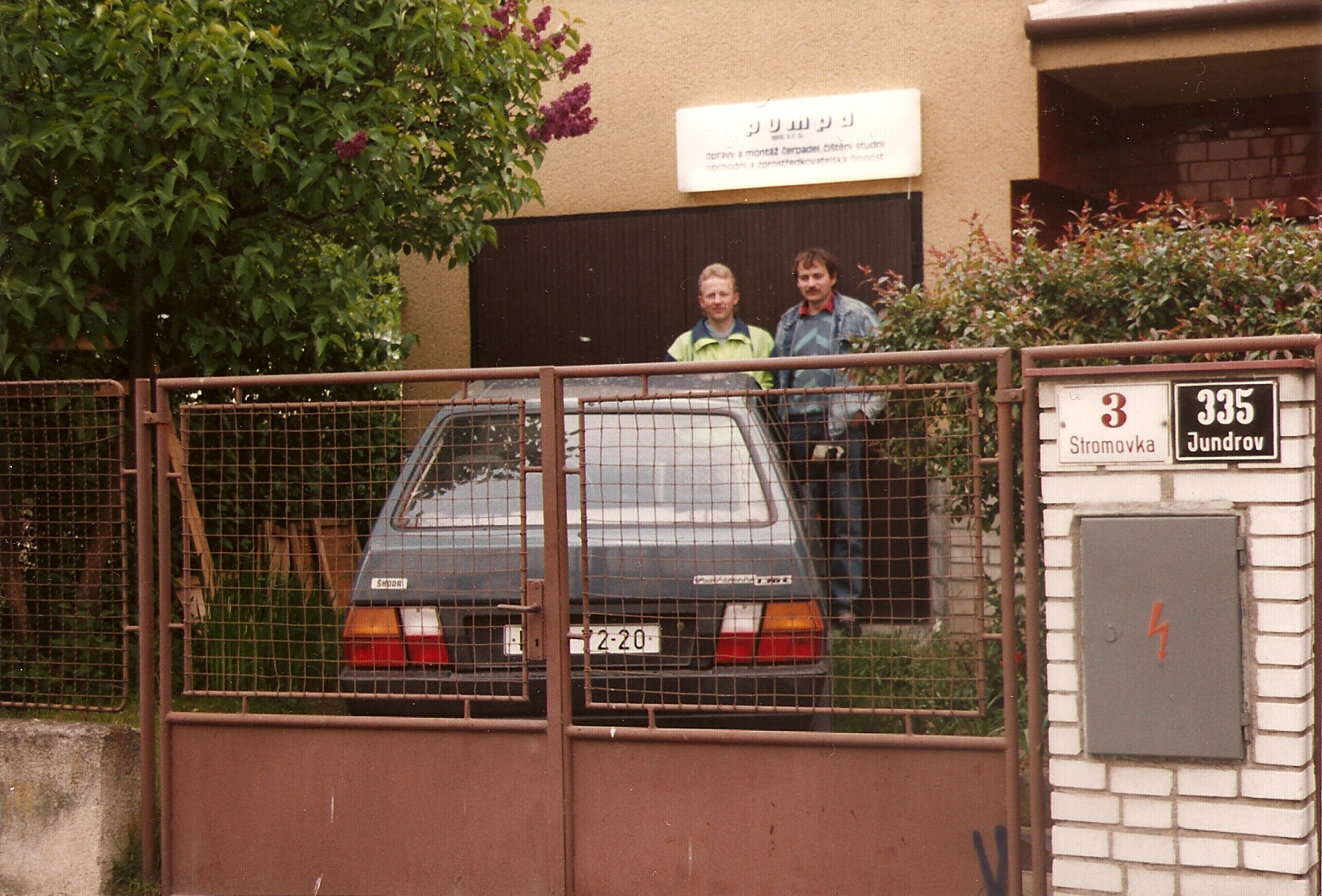 Zakladatelé firmy Pumpa v roce 1991.